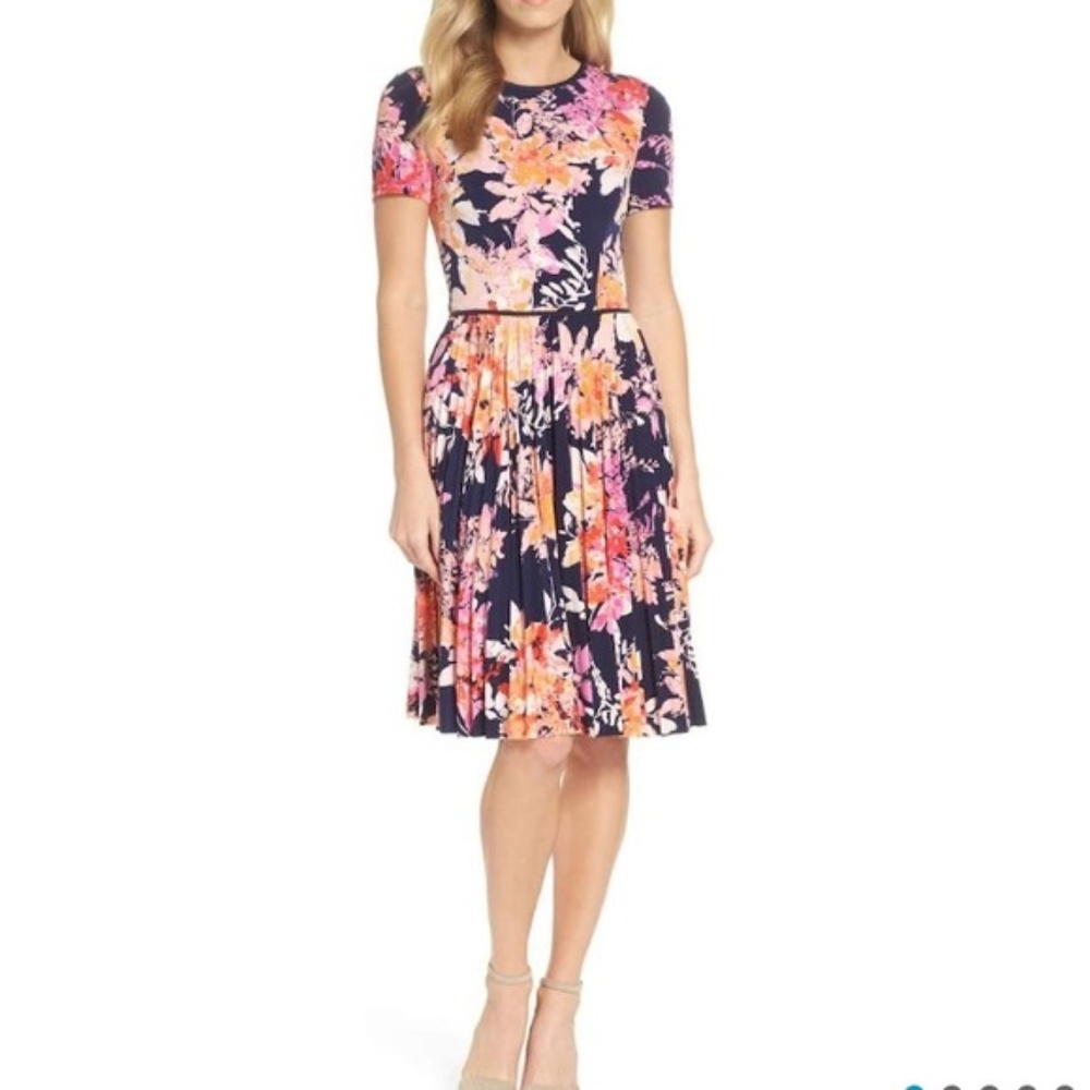 EUC Maggy London Floral Fit & Flare Dress
